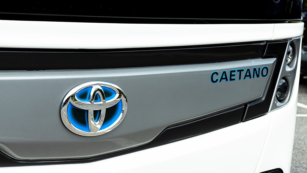 Hydrogen city bus H2.City Gold front detail