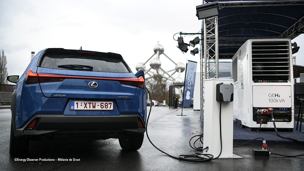 Lexus charging on GEH2®