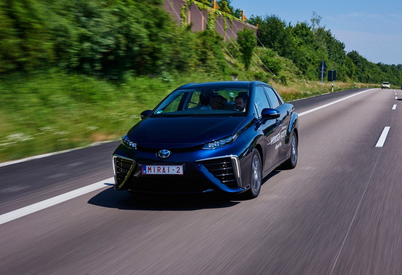 toyota mirai