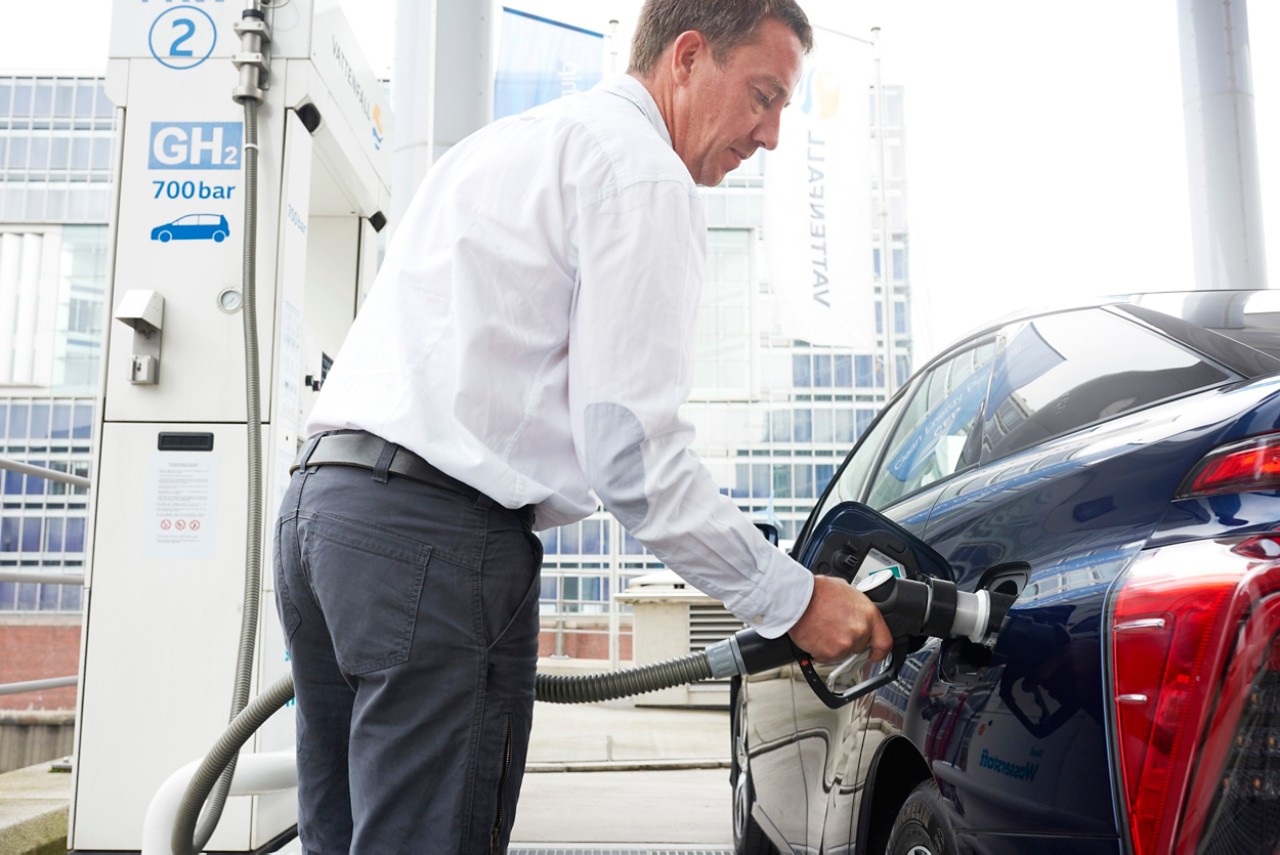 toyota mirai