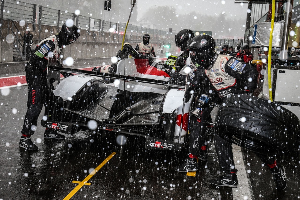 Heavy snow hits the circuit