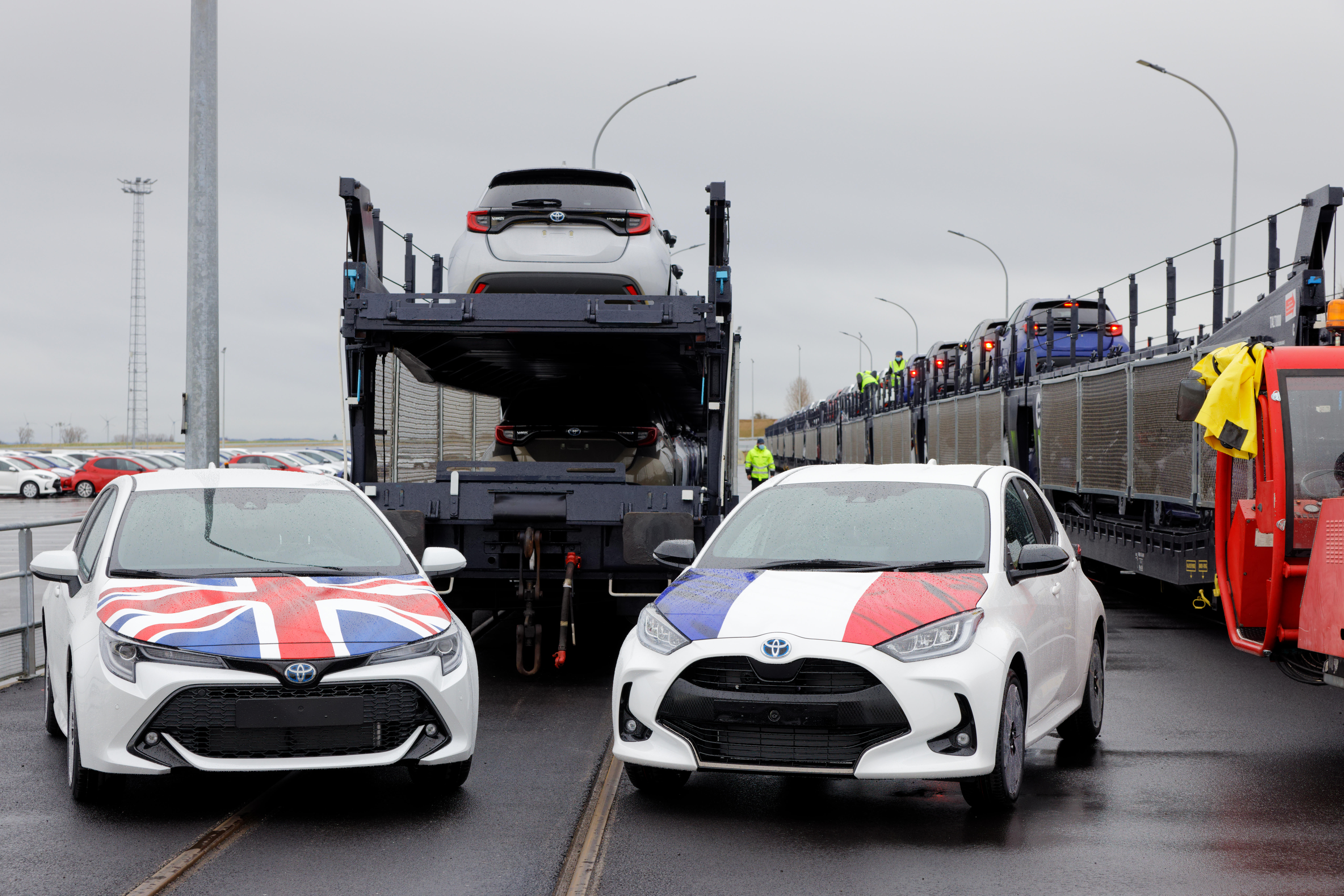 Toyota Motor Europe starts transporting vehicles by cross-channel rail freight to reduce emissions